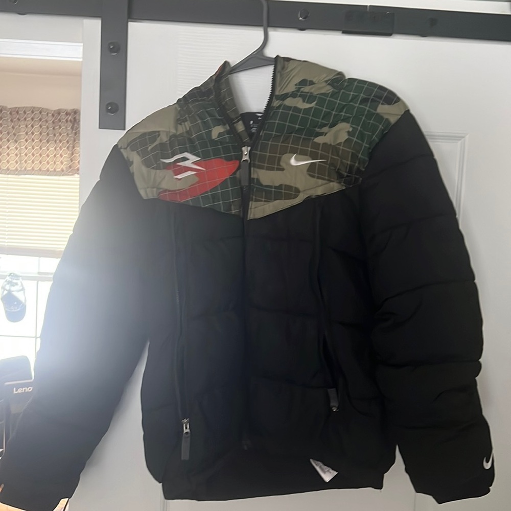 Nike Boys winter puffer hooded jacket